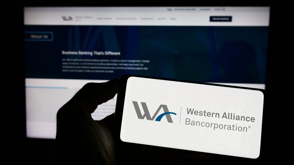 Climbs on Strong Q3 Results and $6.1 Billion Deposit Surge