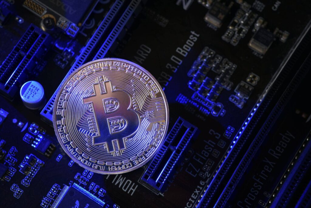 Hyperliquid Trader Who Predicted Trump Tariff Crash Doubles Down on $496M Bitcoin Short