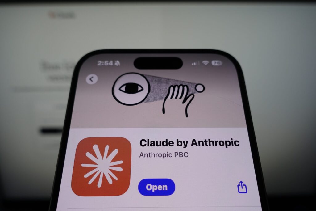 Anthropic Secures B Funding, Boosting Valuation to 0 Billion