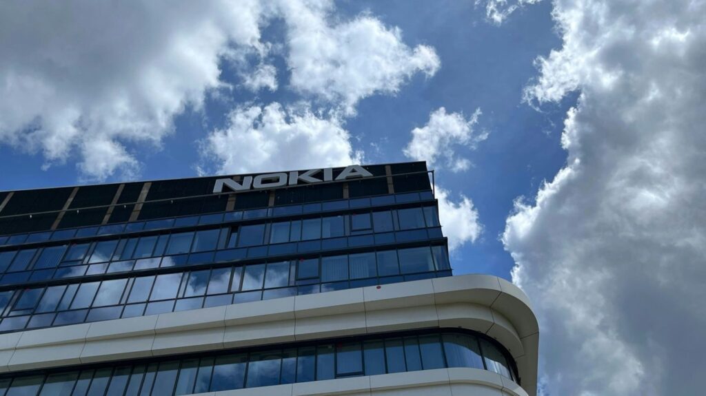 Nokia and AWS pilot AI automation for real-time 5G network slicing Nokia and AWS pilot AI automation for real-time 5G network slicing